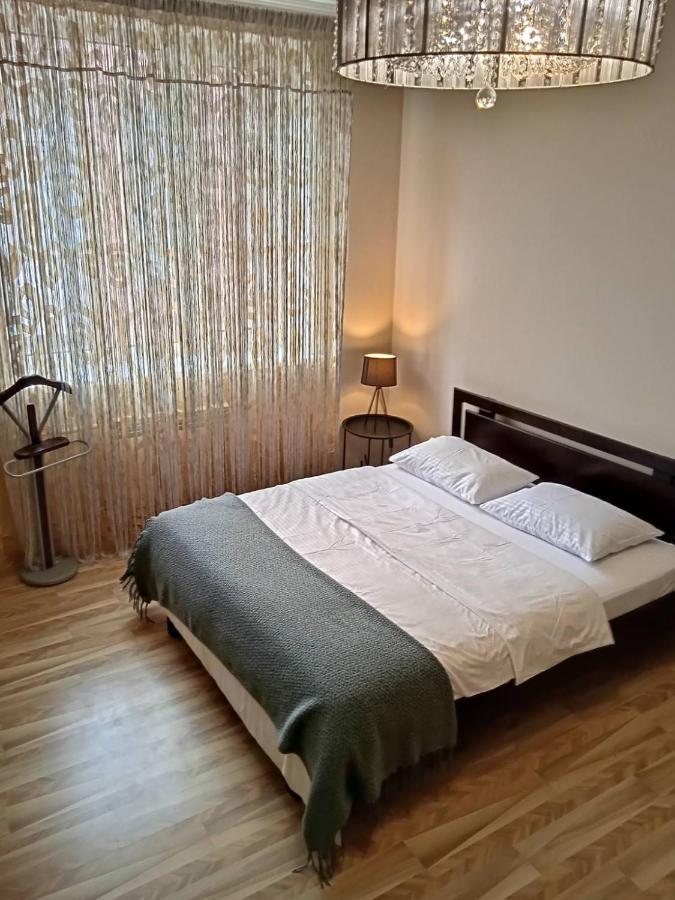 Vip Квартира Подобово Центр, 2 Кімнати, Смарт Тв, Документи Apartment Rivne Luaran gambar